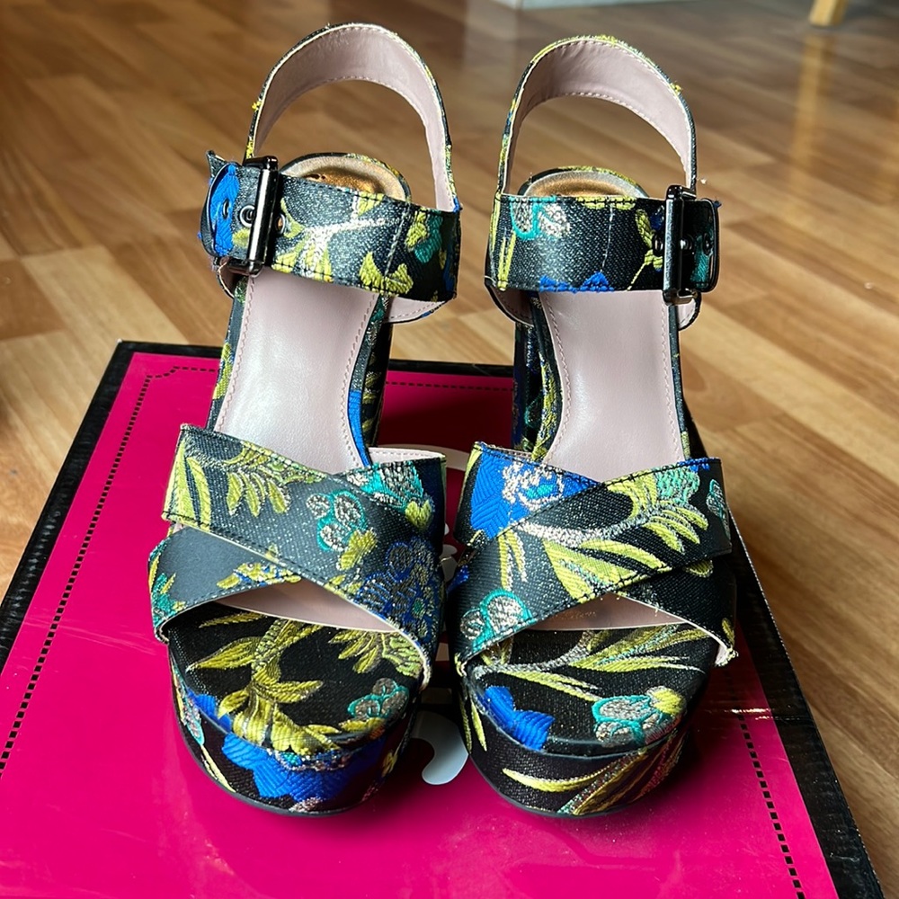 Circus by Sam Edelman strap sandals